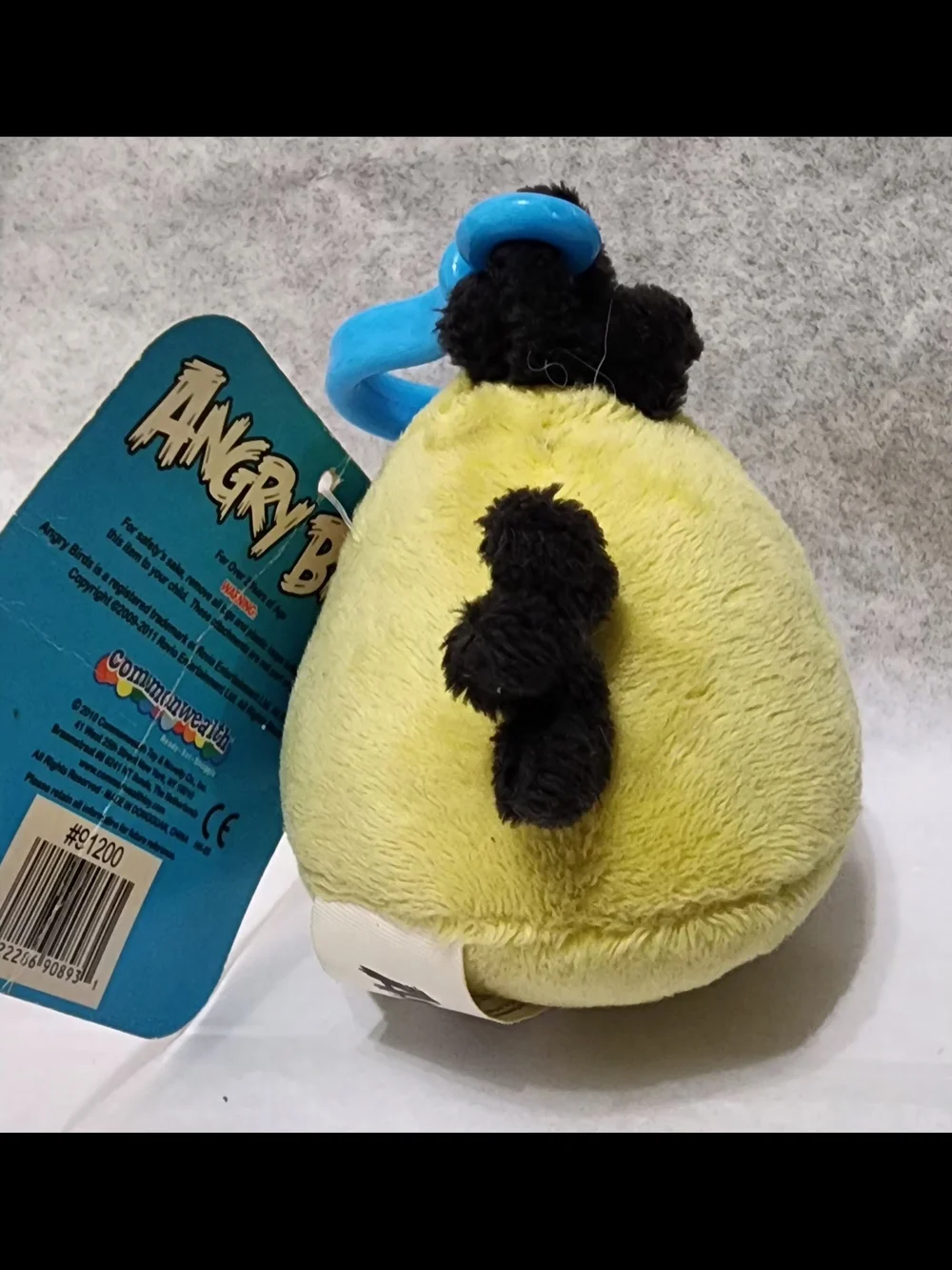 NEW NWT Angry Birds Yellow Bird Chuck Plush Backpack Clip Keychain Commonwealth